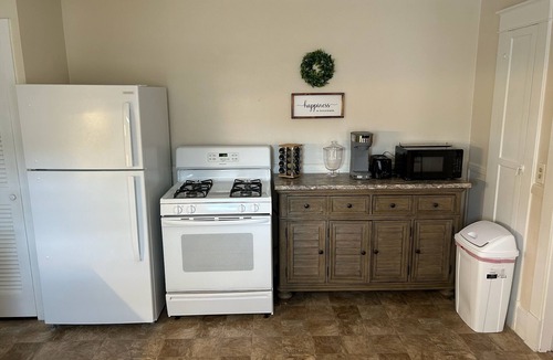 Brunswick Apartment | Lovely apartment in Brunswick, 2 mins to Bowdoin & Amtrak