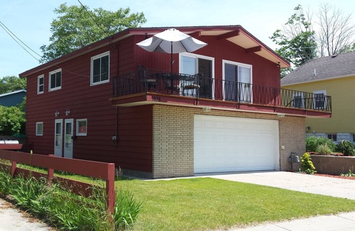 Bluffton Cottage | Lovely Beach Cottage With View Of you Channel, Park, & Lighthouse.