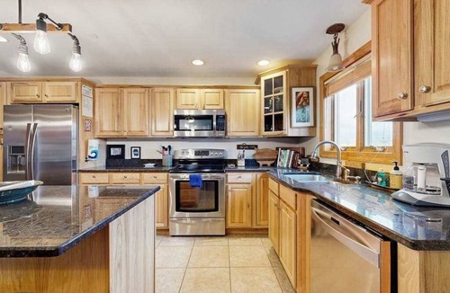 Arkdale Condo | Lovely home overlooking golf course with WiFi, AC, pool, hot tub - near lake