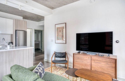 MIT Apartment | Lovely Kendall Square 2BR w/Gym, near Shops & Dining, by Blueground