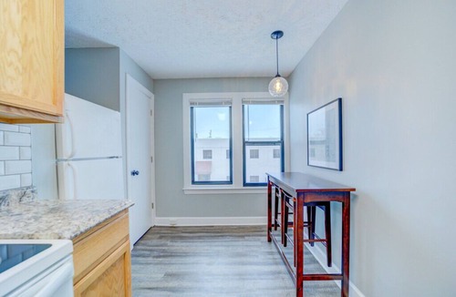 Beachwood-Bluffton Apartment | Lovely Mid-Century Modern - Apt B