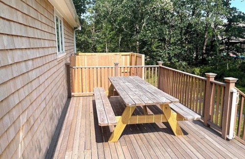West Tisbury House | Lovely spacious MV 3-bdr, 3 bath island home, sleeps 12, air and comm. pool.