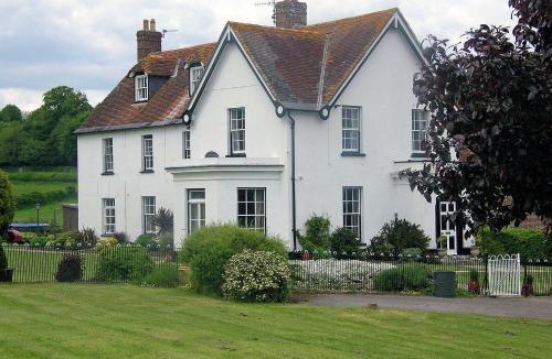 Blandford Saint Mary Bed & Breakfast | Lower Bryanston Farm