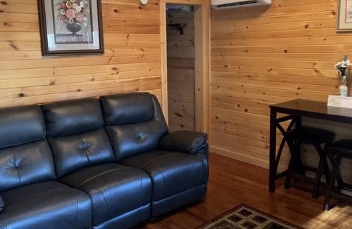 McArthur Cabin | Lowry's Retreat