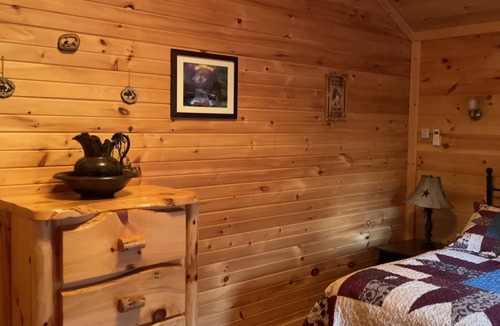 McArthur Cabin | Lowry's Retreat