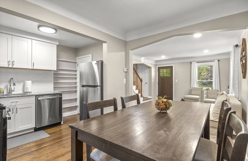 Royal Oak House | Lulus Place: Modern Farmhouse minutes from downtown