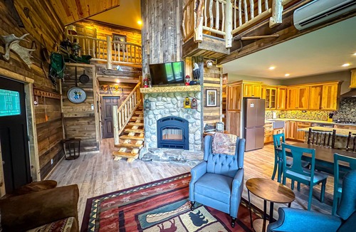 Crane Lake Cabin | Lumberjack Lodge on Crane Lake