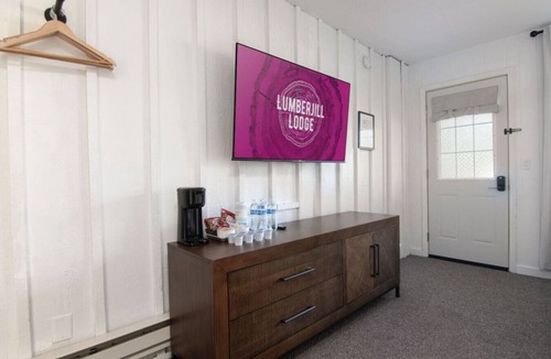 Balsam Lake Apartment | LumberJill Lodge #2 | Double Full Room