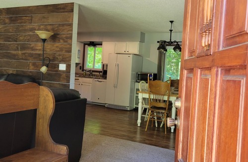 Central Lake House | Lush 3 bedroom home with lake access!