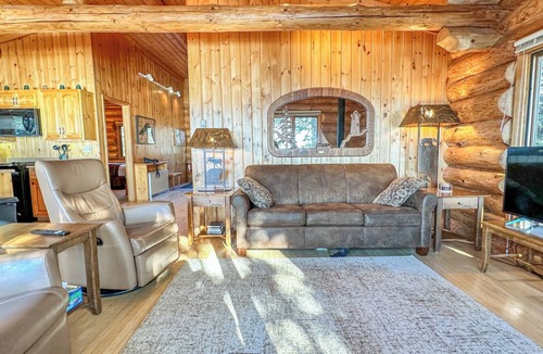 Tofte Cabin | Lutsen Log Cabin 406 on Lake Superior in Lutsen, Minnesota.
