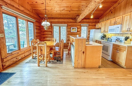 Tofte Cabin | Lutsen Log Cabin 410 - Lusen, Minnesota - Lake Superior - Cascade Vacation Renta