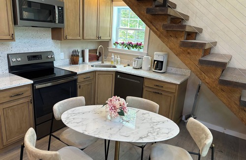 Bass Harbor House | Lux Cabin 2/2, HotTub, Wood Fireplace, Soaker Tub, Firepit, Walk to Lighthouse