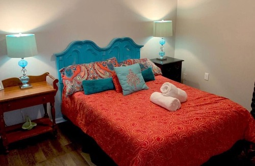 Highlands House | Lux Highlands Gem | Monthly Stay - 2BR 2BA Dog OK