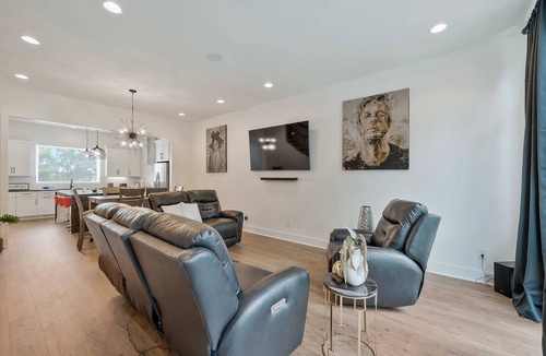 Haynes Area House | Lux Home W/Rooftop Close to Downtown!
