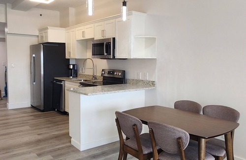 Louisville Condo | Lux Riverfront Condo in Louisville/Jeffersonville
