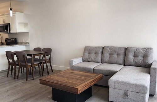 Louisville Condo | Lux Riverfront Condo in Louisville/Jeffersonville