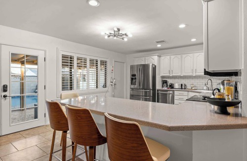 Scottsdale Estates Six House | LUX w/Guest House, Pool, Putt, Mins to Old Town