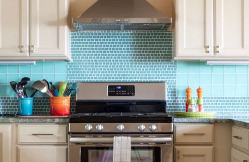 Acme House | Luxe 3BR | Bunkhouse + Private Beach | Near Resort