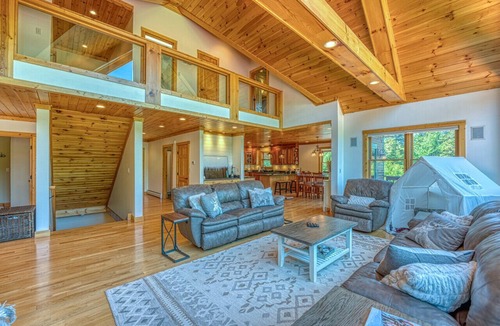 Carroll Cabin | Luxe Cabin at Bretton Woods