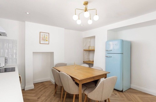 Rothbury Apartment | Luxe Design - Chic Cottage - Heart of Rothbury