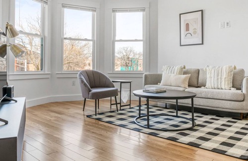Wellington-Harrington Apartment | Luxe East Cambridge 3BR w/ W/D, in Inman Sq, by Blueground