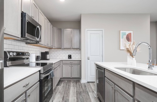 Whitestown Apartment | Luxe Escape Near DT Indy