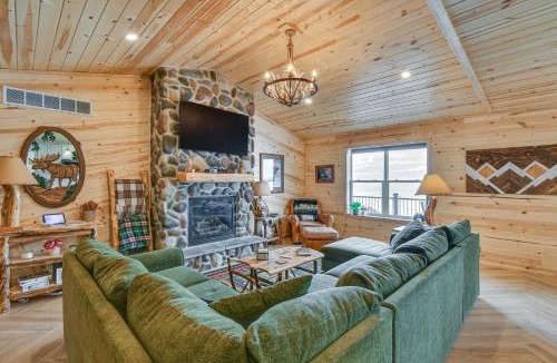 Houghton Lake House | Luxe Hideaway on Houghton Lake: Families Welcome!