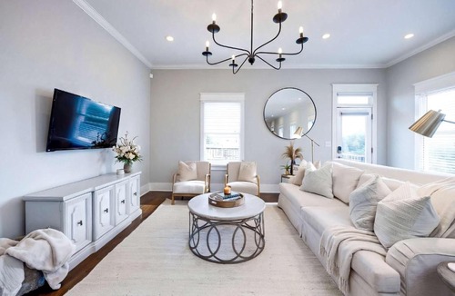 Talbot's Corner House | Luxe Pool Hot Tub & Game Room Downtown Nashville