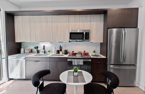 Pendleton Apartment | Luxurious 2 Bed Suite—in OTR Cincinnati!