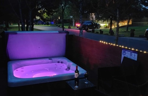 Morpeth House | Luxurious lodge with hot tub beautiful surroundings in Northumberland