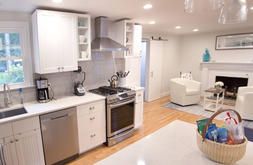 East Falmouth House | LUXURIOUS NEWLY RENOVATED VACATION HOME in GREAT HARBORS! amenities POOL ,TENNIS