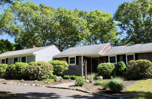 East Falmouth House | LUXURIOUS NEWLY RENOVATED VACATION HOME in GREAT HARBORS! amenities POOL ,TENNIS