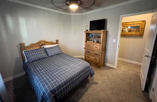 Shallowater House | Luxurious Retreat near Jones AT&T Stadium!