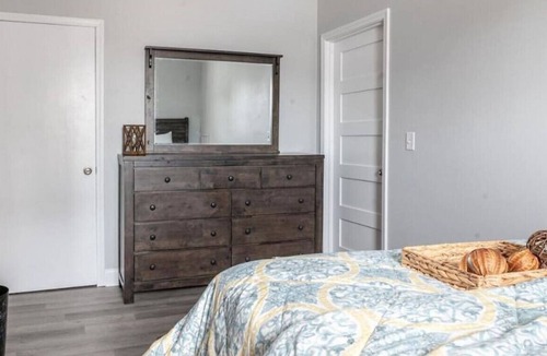 Midtown Apartment | Luxury 2BR ★ Midtown ★ Parking
