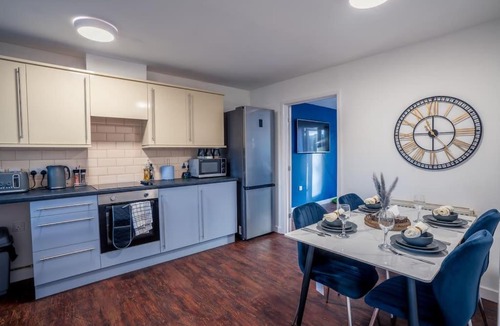 Framwellgate Moor Apartment | Luxury 3 Bedroom, Central, Perfect for Families, FREE PARKING