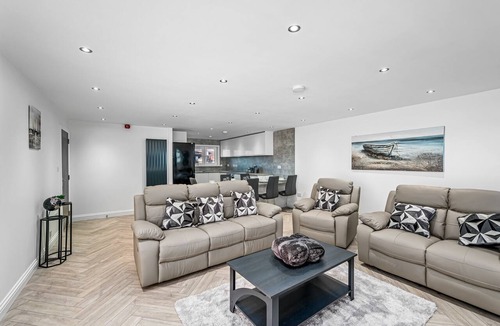 Arbroath Apartment | Luxury Apartment with Sea Views Balcony