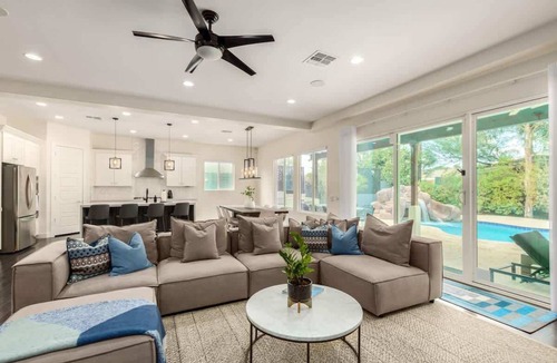 Camelback East House | Luxury Arcadia Resort w/2 King Suites & Salt Pool