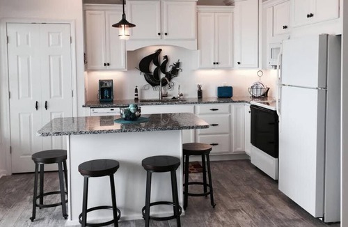 Caseville House | Luxury Beach House, Sandy Beach, Family Friendly, Spacious