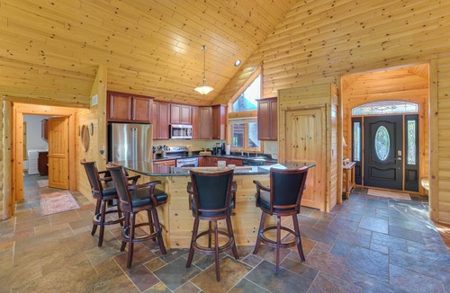 Boyne Falls Cabin | Luxury Cabin in The Reserve at Boyne Mountain