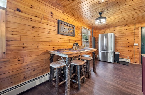 Luzerne Cabin | Luxury Cabin with Hot Tub! Private 10 Acres, Garage game room, Hiking/ORV Trails
