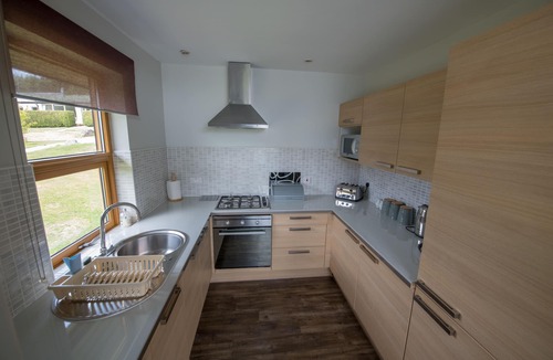 Balmaha Ski Chalet | Luxury chalet with hot tub and loch views