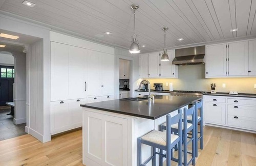 West Chatham Condo | Luxury condo in Chatham with amenities! RPMS119