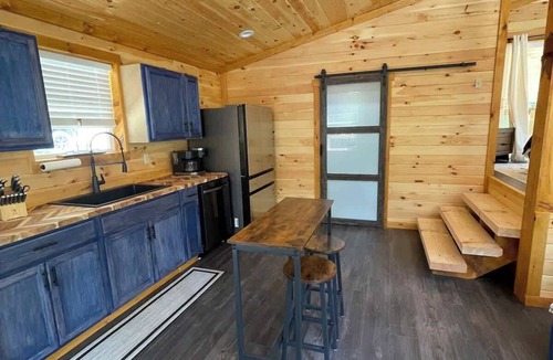 Primrose Cabin | Luxury Couples Cabin in the Heart of RRG!