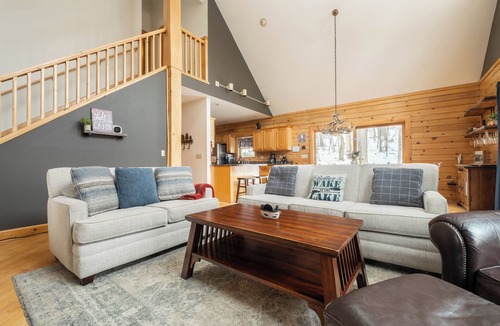 Thayerville Cabin | Luxury Deep Creek Lake Cabin Sauna Hot Tub Arcade Fire Pit Pet Friendly