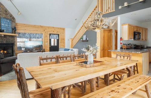 Thayerville Cabin | Luxury Deep Creek Lake Cabin Sauna Hot Tub Arcade Fire Pit Pet Friendly