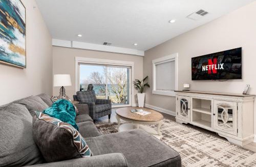 Traverse City Apartment | Luxury Downtown 2BDR Lake View Penthouse Condo steps to Beach 302W