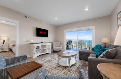 Traverse City Apartment | Luxury Downtown 2BDR Lake View 2nd Floor Condo on West Bay 202W