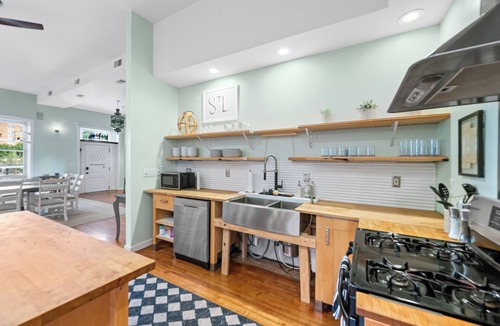 St. Louis House | Luxury Gated 3BR w/Skylight Atrium Near Downtown & Brewery, 30+ Nights