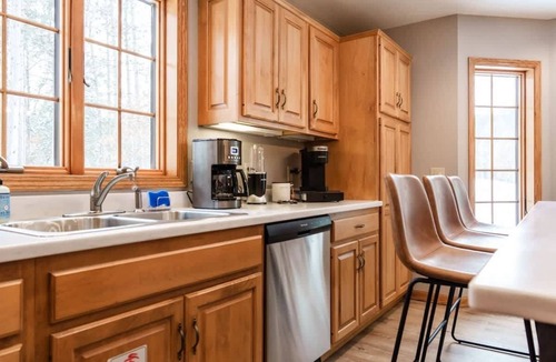 Rome House | Luxury Golf Retreat w/Hot Tub & Game Room
