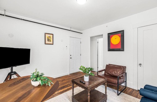 Detroit Apartment | Luxury Holbrook Apartment